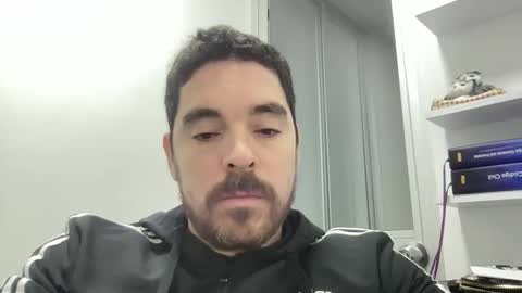 genesis_wb online show from 01/04/25, 03:29