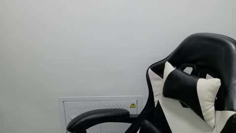 genesis_wb online show from 04/22/26, 12:35