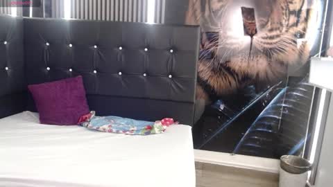 genesisrea__ online show from 10/04/25, 06:33