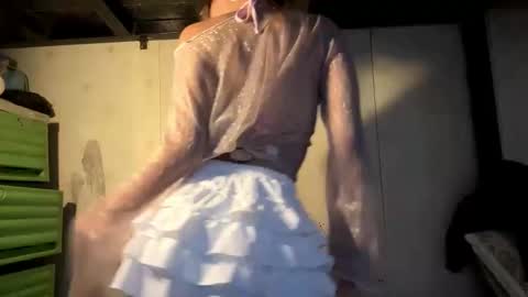 Snapshot of genesistresvant chatting on 01/14/26, 06:52 Yuki online show from 01/14/26, 06:52