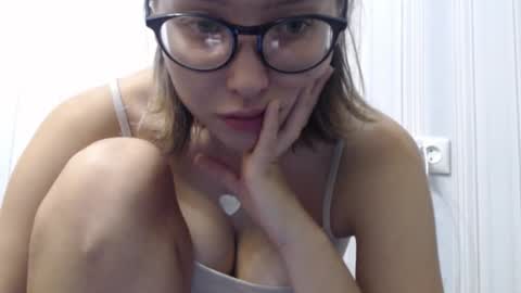 genev__ievee online show from 11/13/25, 02:16