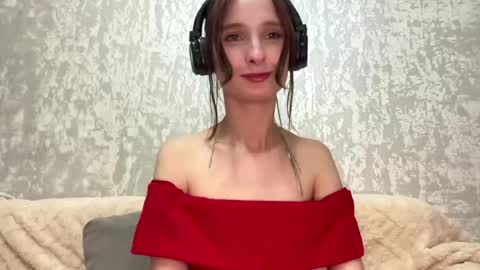 Snapshot of genieflug chatting on 04/08/26, 01:33 Riana online show from 04/08/26, 01:33