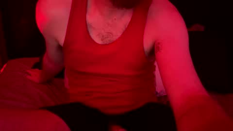 Snapshot of genitalwars chatting on 10/28/25, 05:00 genitalwars online show from 10/28/25, 05:00