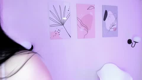 Snapshot of gennesis_love chatting on 12/04/24, 02:42 Sofia online show from 12/04/24, 02:42