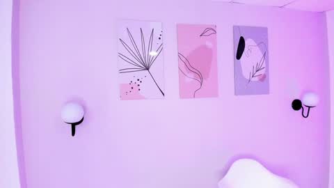 Snapshot of gennesis_love chatting on 12/06/24, 01:40 Sofia online show from 12/06/24, 01:40