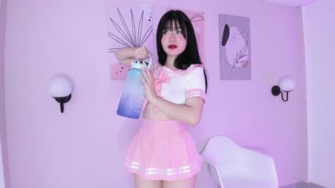 Snapshot of gennesis_love chatting on 12/24/24, 08:22 Sofia online show from 12/24/24, 08:22