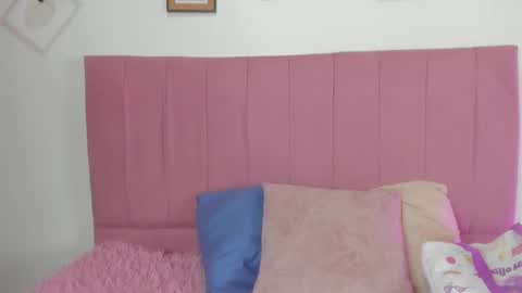 Snapshot of gennesis_love chatting on 09/14/25, 07:02 Sofia online show from 09/14/25, 07:02