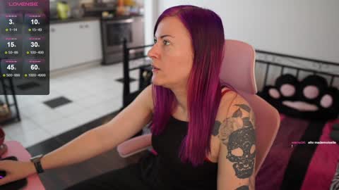 Genny Rock   and  online show from 02/01/25, 06:51