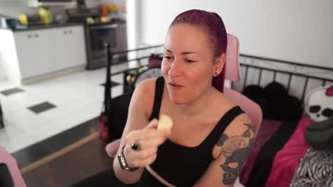 Genny Rock   and  online show from 02/19/25, 04:33