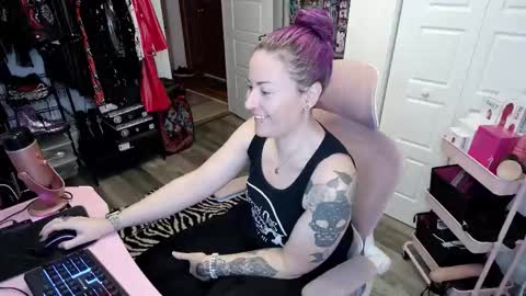 Genny Rock   and  online show from 09/20/25, 12:33