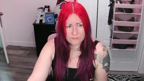 Genny Rock   and  online show from 05/25/26, 04:13