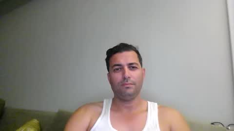 Snapshot of genteldevil chatting on 11/23/25, 06:19 genteldevil online show from 11/23/25, 06:19