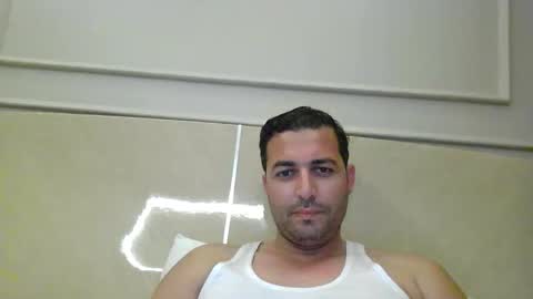 Snapshot of genteldevil chatting on 11/25/25, 05:57 genteldevil online show from 11/25/25, 05:57