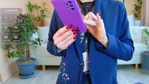 Anna online show from 02/28/25, 11:03