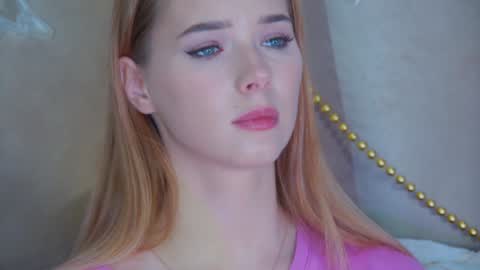 Snapshot of gentlerossi chatting on 12/18/24, 02:21 GentleRossi online show from 12/18/24, 02:21