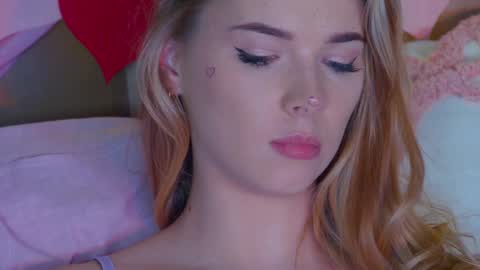 Snapshot of gentlerossi chatting on 02/16/25, 01:03 GentleRossi online show from 02/16/25, 01:03