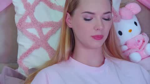 Snapshot of gentlerossi chatting on 03/04/25, 08:49 GentleRossi online show from 03/04/25, 08:49