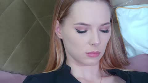 Snapshot of gentlerossi chatting on 10/17/25, 03:25 GentleRossi online show from 10/17/25, 03:25