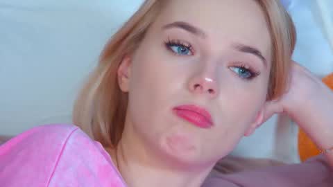 Snapshot of gentlerossi chatting on 12/03/25, 05:33 GentleRossi online show from 12/03/25, 05:33