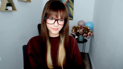 Snapshot of gentltease chatting on 05/27/26, 03:36 Alice online show from 05/27/26, 03:36