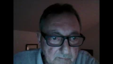 Snapshot of georg1412 chatting on 09/29/25, 04:34 georg1412 online show from 09/29/25, 04:34