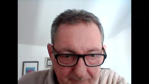 Snapshot of georg1412 chatting on 11/12/25, 09:10 georg1412 online show from 11/12/25, 09:10