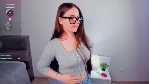 Julia online show from 03/23/26, 06:12