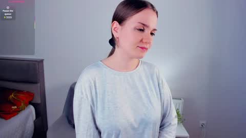 Julia online show from 04/01/26, 05:54