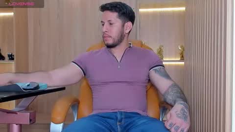 George online show from 11/17/25, 08:25