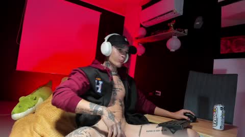 independent model online show from 01/23/25, 03:37