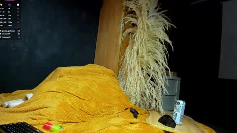 independent model online show from 03/08/25, 03:50