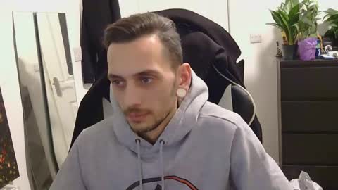 georgek0011 online show from 11/30/25, 10:03