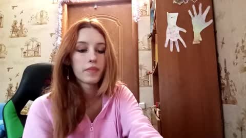 Snapshot of georgianahaeussler chatting on 03/26/26, 01:49 Ellie online show from 03/26/26, 01:49