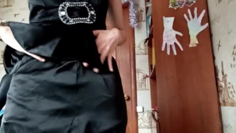 Snapshot of georgianahaeussler chatting on 03/27/26, 12:16 Ellie online show from 03/27/26, 12:16