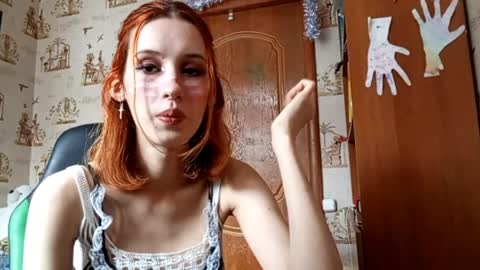 Snapshot of georgianahaeussler chatting on 04/04/26, 09:40 Ellie online show from 04/04/26, 09:40