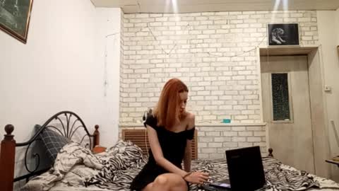 Snapshot of georgianahaeussler chatting on 04/05/26, 11:51 Ellie online show from 04/05/26, 11:51