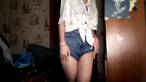 Snapshot of georgianahaeussler chatting on 05/26/26, 04:47 Ellie online show from 05/26/26, 04:47