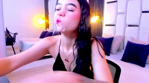 Georgina Kloss  online show from 04/03/26, 02:15