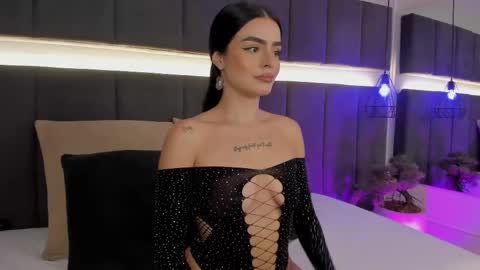 Kendal  online show from 02/09/25, 10:32