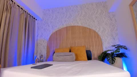 Kendal  online show from 02/04/26, 03:18