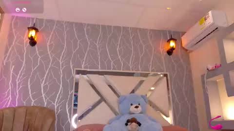 Snapshot of geral_johansson chatting on 10/23/25, 12:15 online show from 10/23/25, 12:15