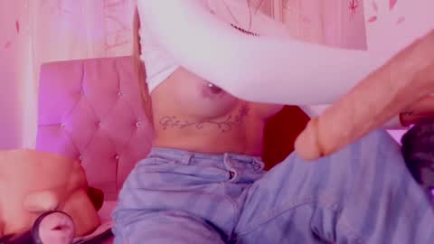 geraldinesuaan online show from 02/17/25, 02:48