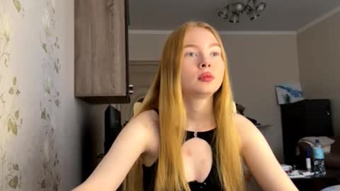 Amelia online show from 10/26/25, 09:04