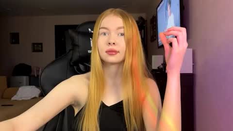 Amelia online show from 11/13/25, 05:39