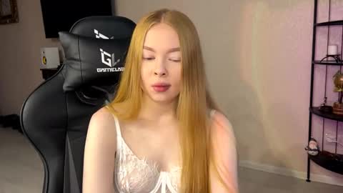 Amelia online show from 12/02/25, 05:35