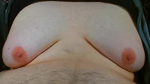 Snapshot of germanfatfemboy chatting on 11/13/25, 08:35 germanfatfemboy online show from 11/13/25, 08:35