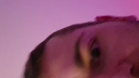 A  A online show from 02/11/25, 06:40