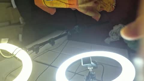 A  A online show from 02/11/25, 04:24