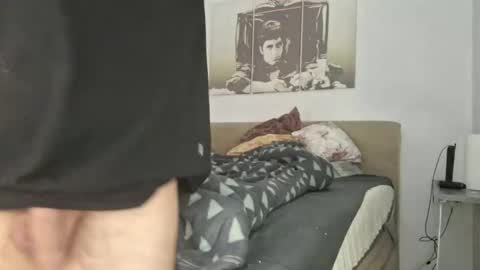 A  A online show from 10/20/25, 07:14