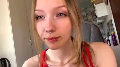 Sophie online show from 06/19/26, 04:39